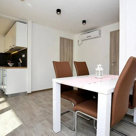 Semesterbostad Amazing In With Wifi